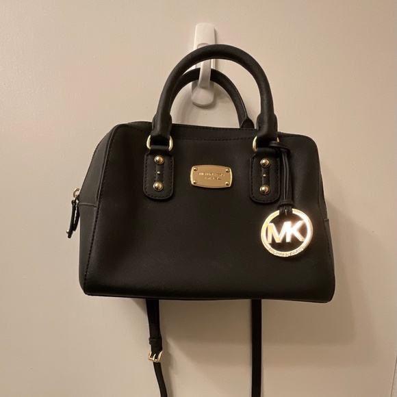 Michael Kors handbag - Picture 1 of 9